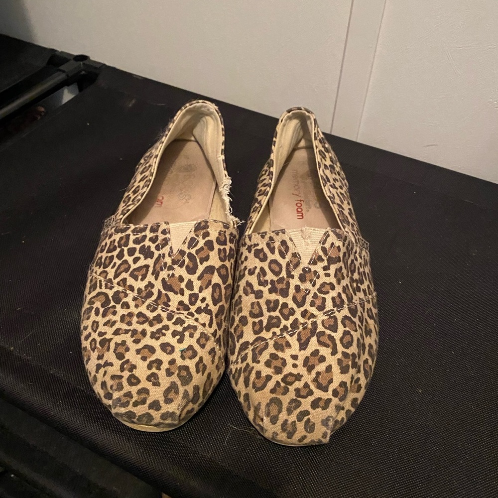 Cheetah print bobs